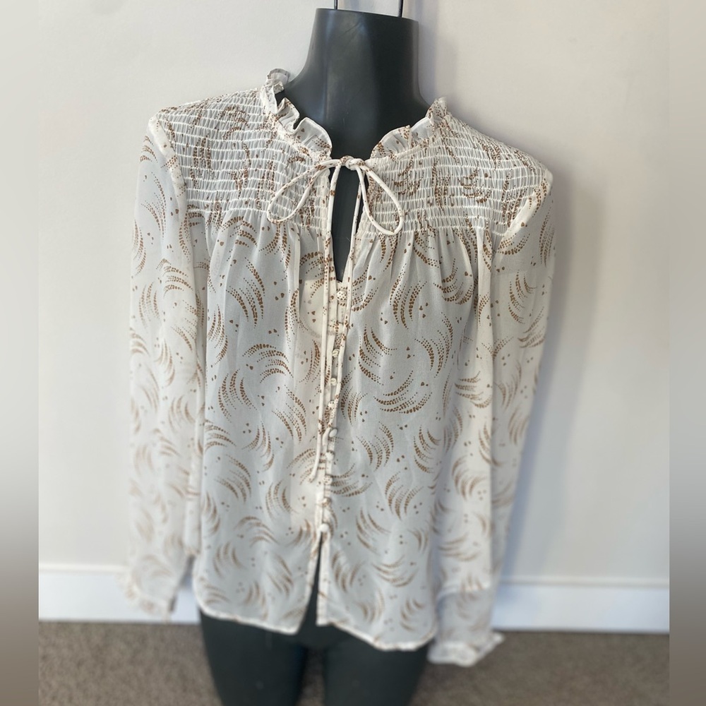 🌞 3 for  $15 
 Millibon woman’s size M/ elegant Long sleeve blouse